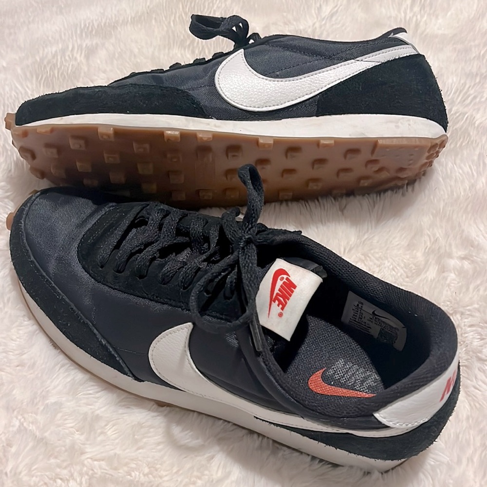 Nike 8.5 - worn once